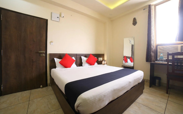 OYO 24808 Padmawati Palace