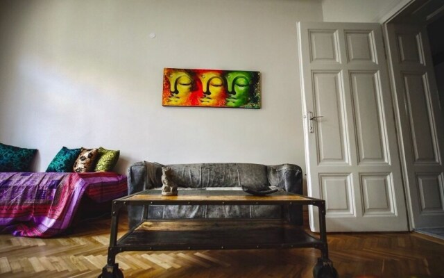 Maharaja City Apartment