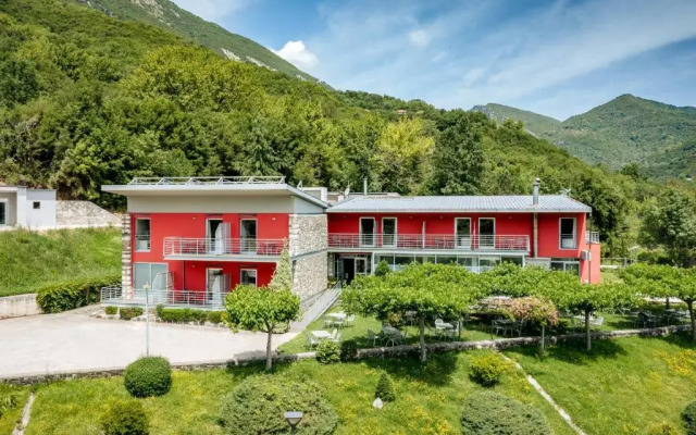 Gefiri Plakas Hotel
