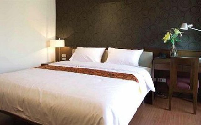 Lily Residence Executive Serviced Apartment