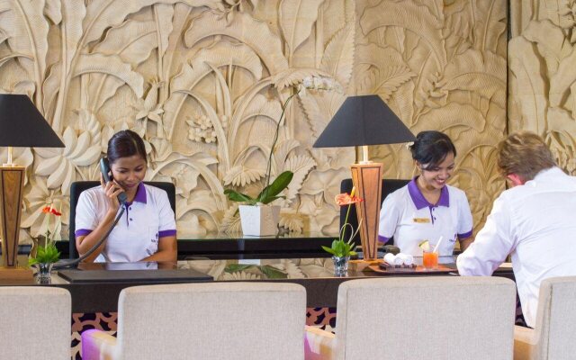 Cross Vibe Paasha Atelier Bali Kuta