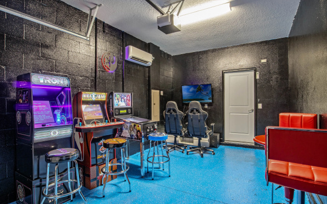 SR5456SC - Gamesters Paradise , Davenport, US