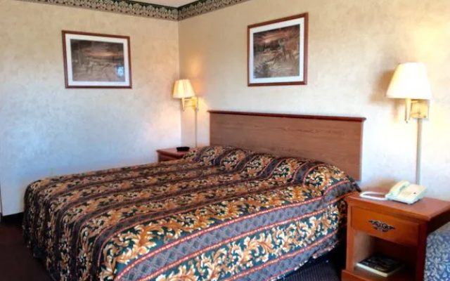 Deerfield Inn and Suites