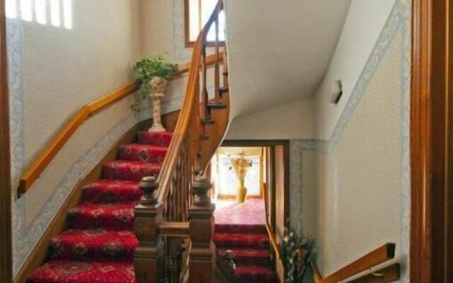Rosemount Hotel