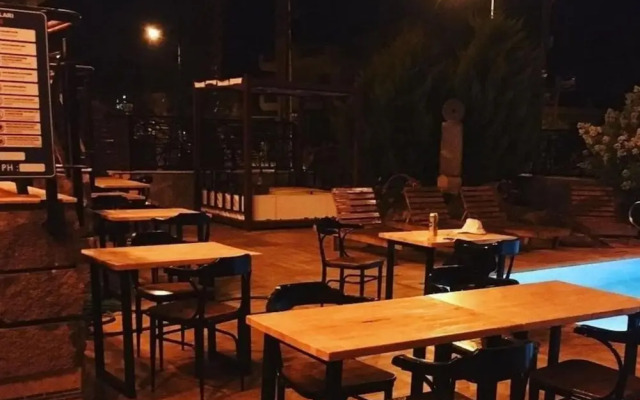 Aterna Hotel