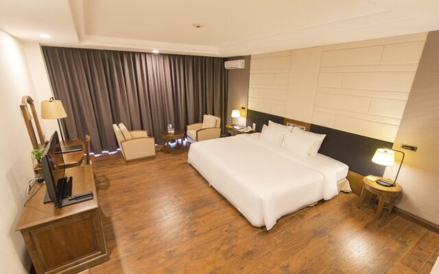 Sai Gon Ha Long Hotel