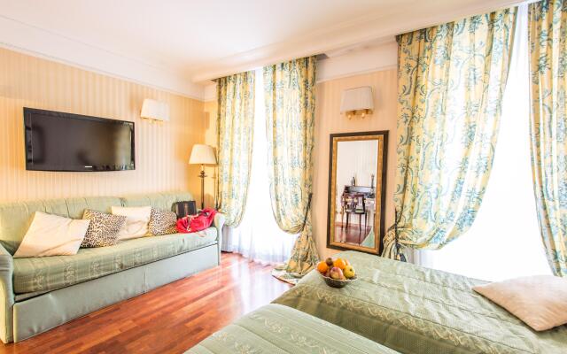 Hotel Cecil