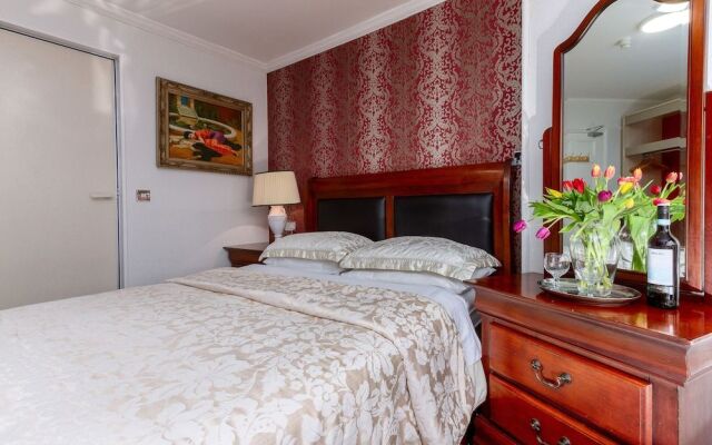 Field House Guest House