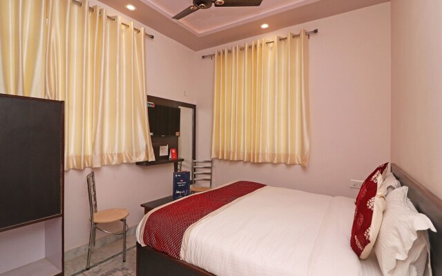 Oyo 13136 Hotel Taj Ansh 2