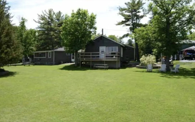 Sunnylea Resort & Cottages