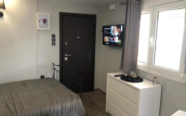 Cozy studio apartment in the heart of Athens