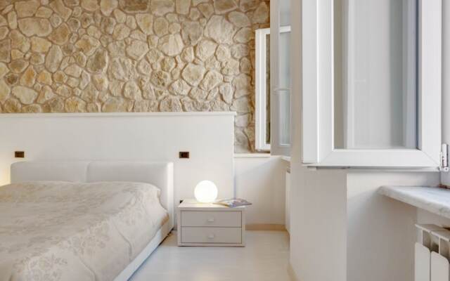 Sarzana White Apartment nel Centro Storico