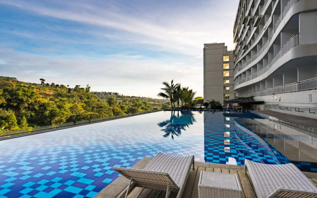 Le Eminence Puncak Hotel Convention & Resort
