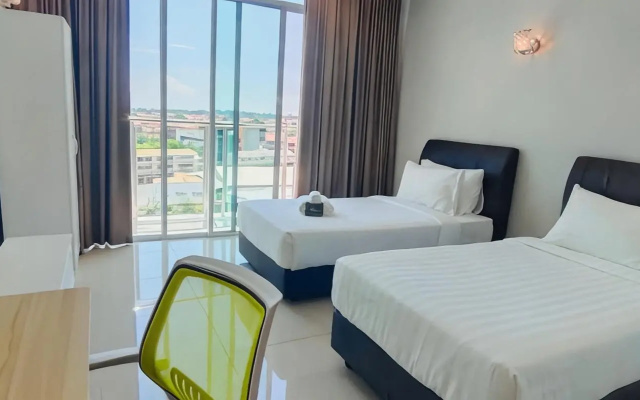 Stirling Suites – Guest Rooms – Miri