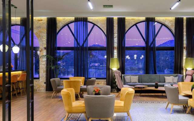 Dolce Athens A tica Riviera Hotel