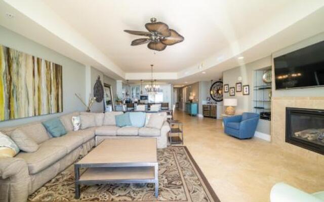 Turquoise Place Unit 404C
