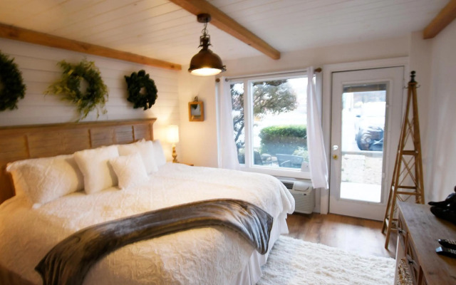 Arbors at Island Landing Hotel & Suites