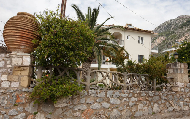 Petra Thea Apartment