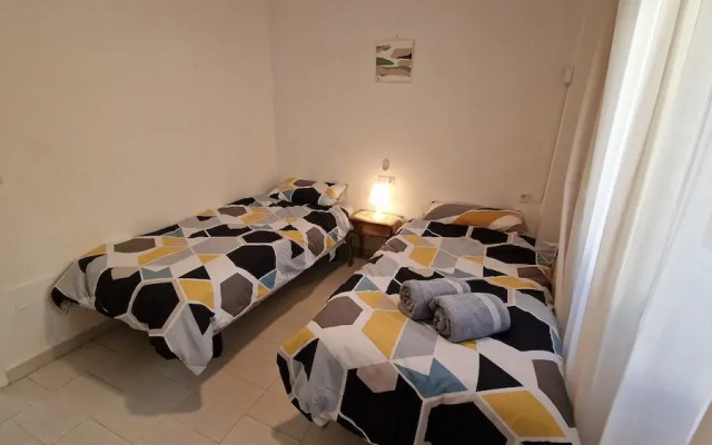 Sunny Seaside Retreat in Calahonda, sea View, Pool