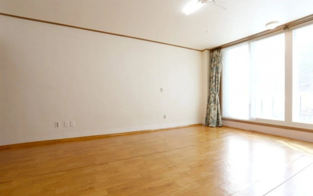 Hongcheon Vivaldi Town House Pension