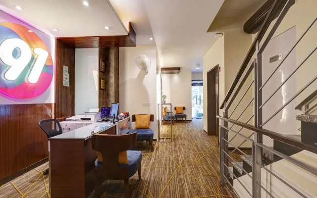 Hotel 91 Golf Course Road