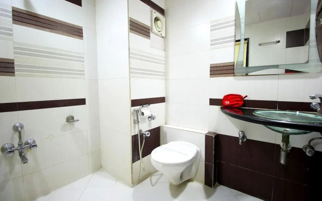 OYO 900 Marshall The Grand Hotel