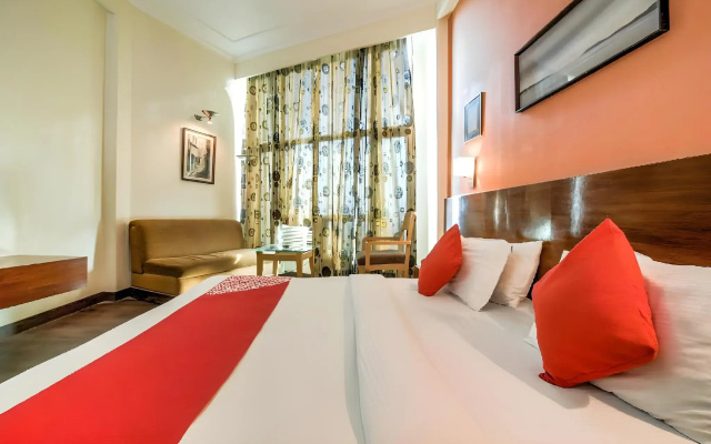 Hotel Devi Grand