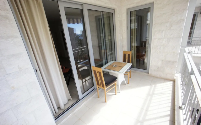 Petrovac Bay Apartments