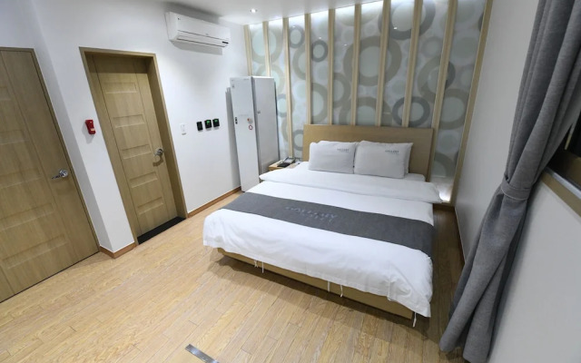 Gallery Hotel