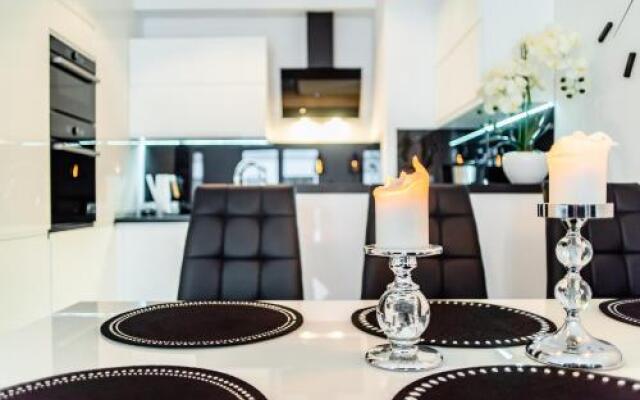 Apartamenty Homely Place 11 - Parking