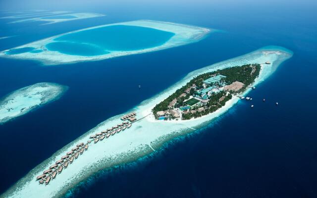 Vilamendhoo Island Resort & Spa