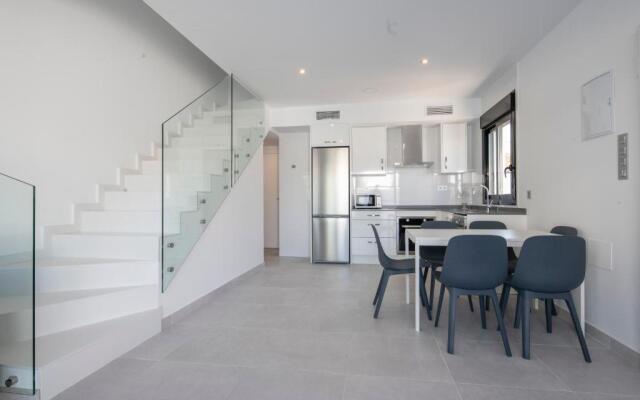 Luksusvilla med privat basseng - plass til 2 familier