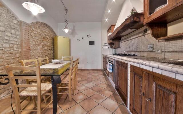 La Valle A Polvereto