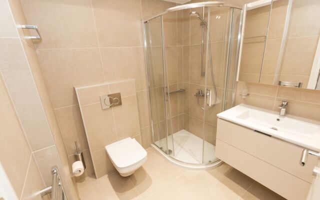 The Saint Stephen s Gardens Mansion VII