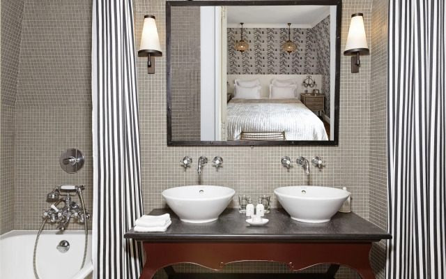 Saint James Paris - Relais & Chateaux