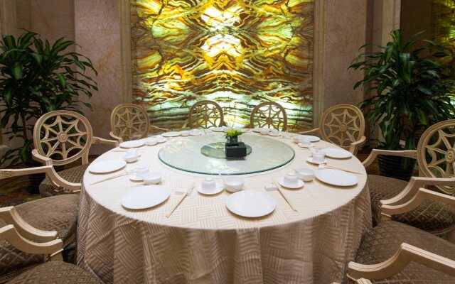 Crowne Plaza Shanghai Nanjing Road by IHG