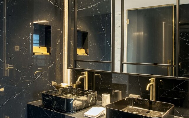 Wine & Books Porto Hotel - Small Luxury Hotels of the World