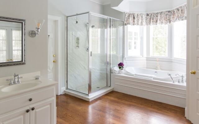 AVA House Bed & Breakfast