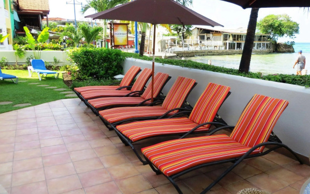 Yellow Bird Hotel