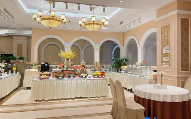 Vienna International Hotel (Shenzhen North Railway Station Wanzhong City) – Restaurant – Shenzhen