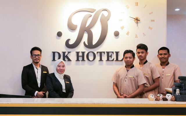 Oyo 490 Dk Hotel