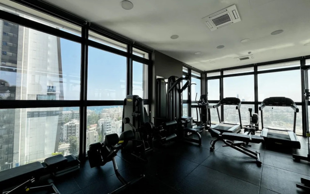 128 LIM - 2106 Stay Only Tower Suite