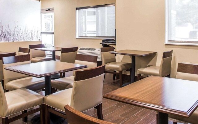 Comfort Inn & Suites Waterloo - Cedar Falls