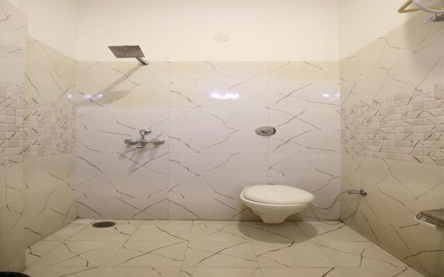 Hotel Rich Inn by OYO Rooms