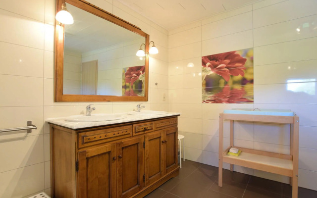 Lavish Holiday Home in Chassepierre With Terrace