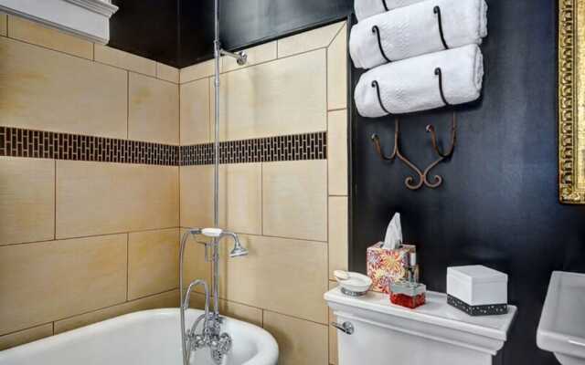 Clevedale Historic Inn and Gardens