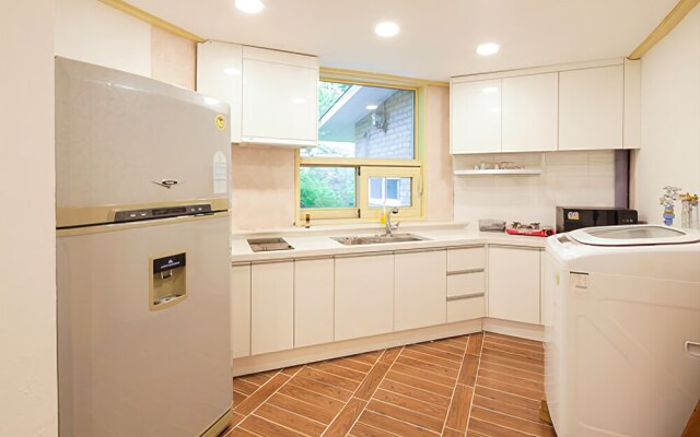 Yongin Ida Wood Pension