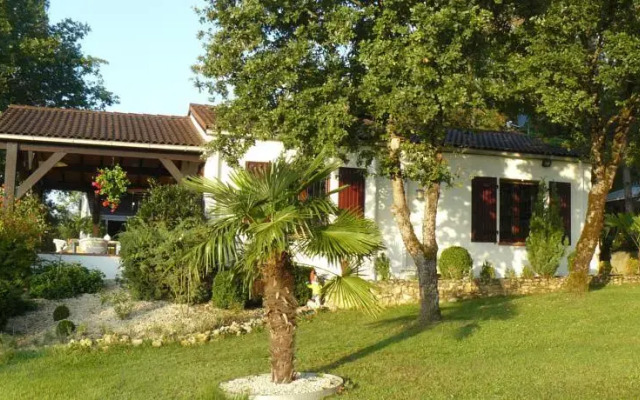 La Pierre Rouge