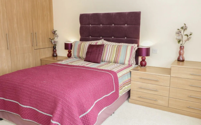 Bryn Derw Holiday Cottage
