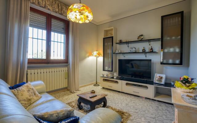 Beautiful Home in Altopascio With 2 Bedrooms and Wifi